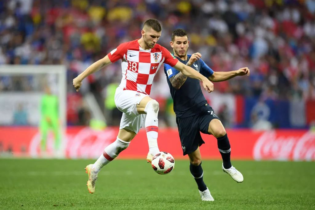 包含门兴格拉德巴赫内部会议纪要流出：今夜造点机会，德甲使命明确，阵容厚度经受考验的词条-九游娱乐登录