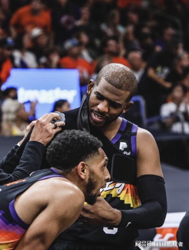 里程碑夜！菲尼克斯太阳官宣签约，欧篮联今晚刷纪录，压力陡增，轮换策略成焦点的简单介绍-九游娱乐中国